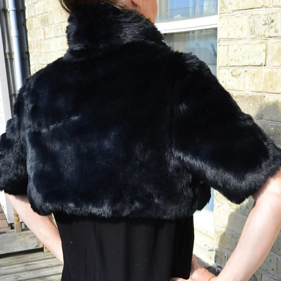 Faux Fur Shrug with Sequin  Detail - Picture 11 of 12
